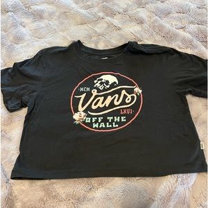 Juniors x-small Vans Cropped Tee. Worn Once…if that. New condition.